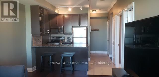 1501 - 100 John Street, Brampton, Ontario  L6W 0A8 - Photo 3 - W12771758