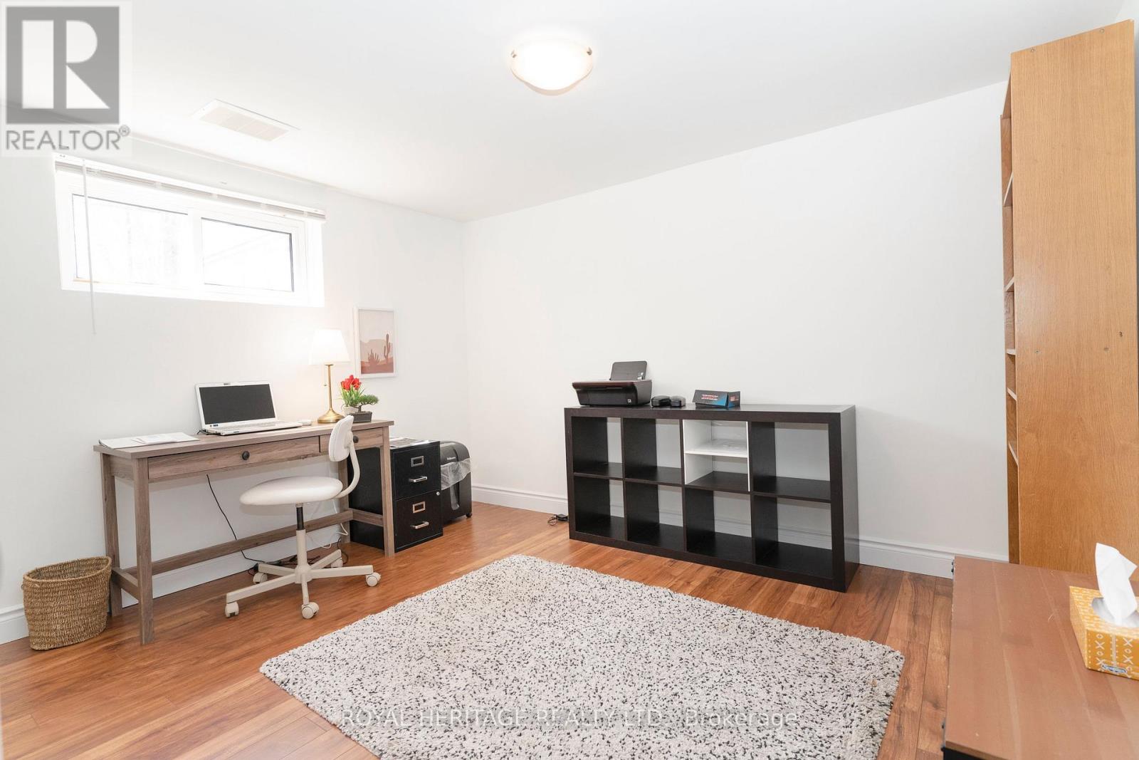 55 Bridgenorth Crescent, Toronto, Ontario  M9V 2M5 - Photo 16 - W12771768