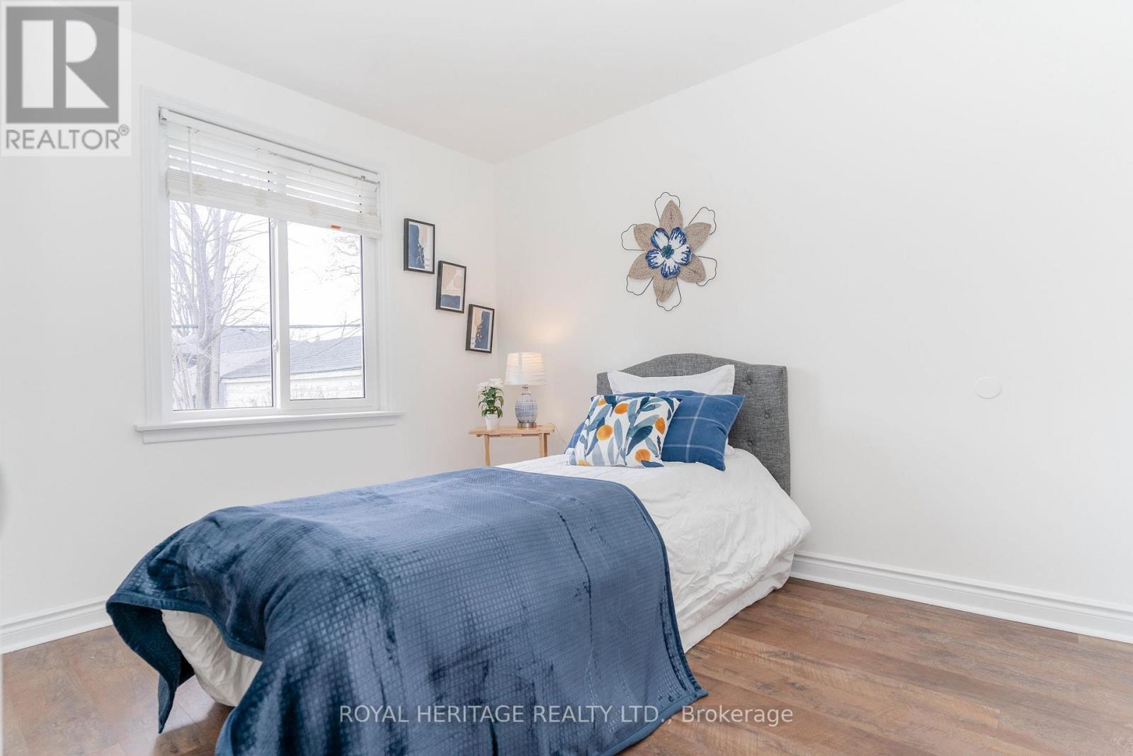 55 Bridgenorth Crescent, Toronto, Ontario  M9V 2M5 - Photo 19 - W12771768