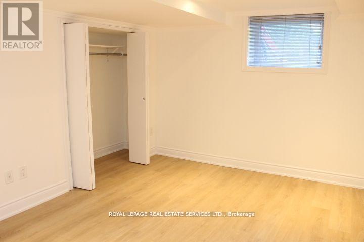 Lower - 242 Keele Street, Toronto, Ontario  M6P 2K3 - Photo 12 - W12771798