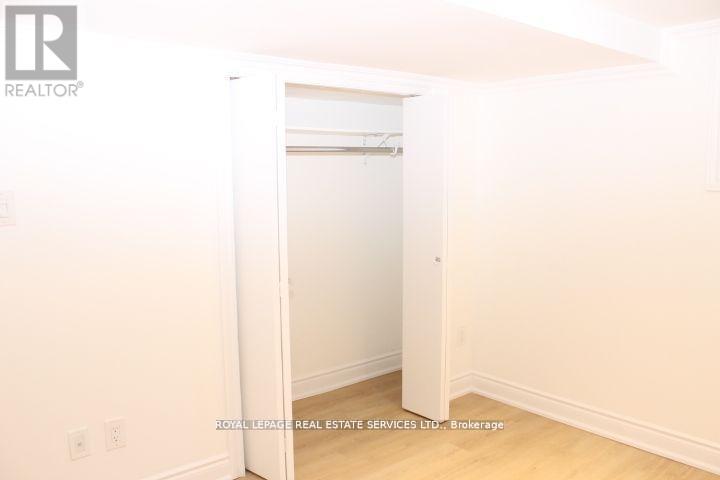 Lower - 242 Keele Street, Toronto, Ontario  M6P 2K3 - Photo 13 - W12771798