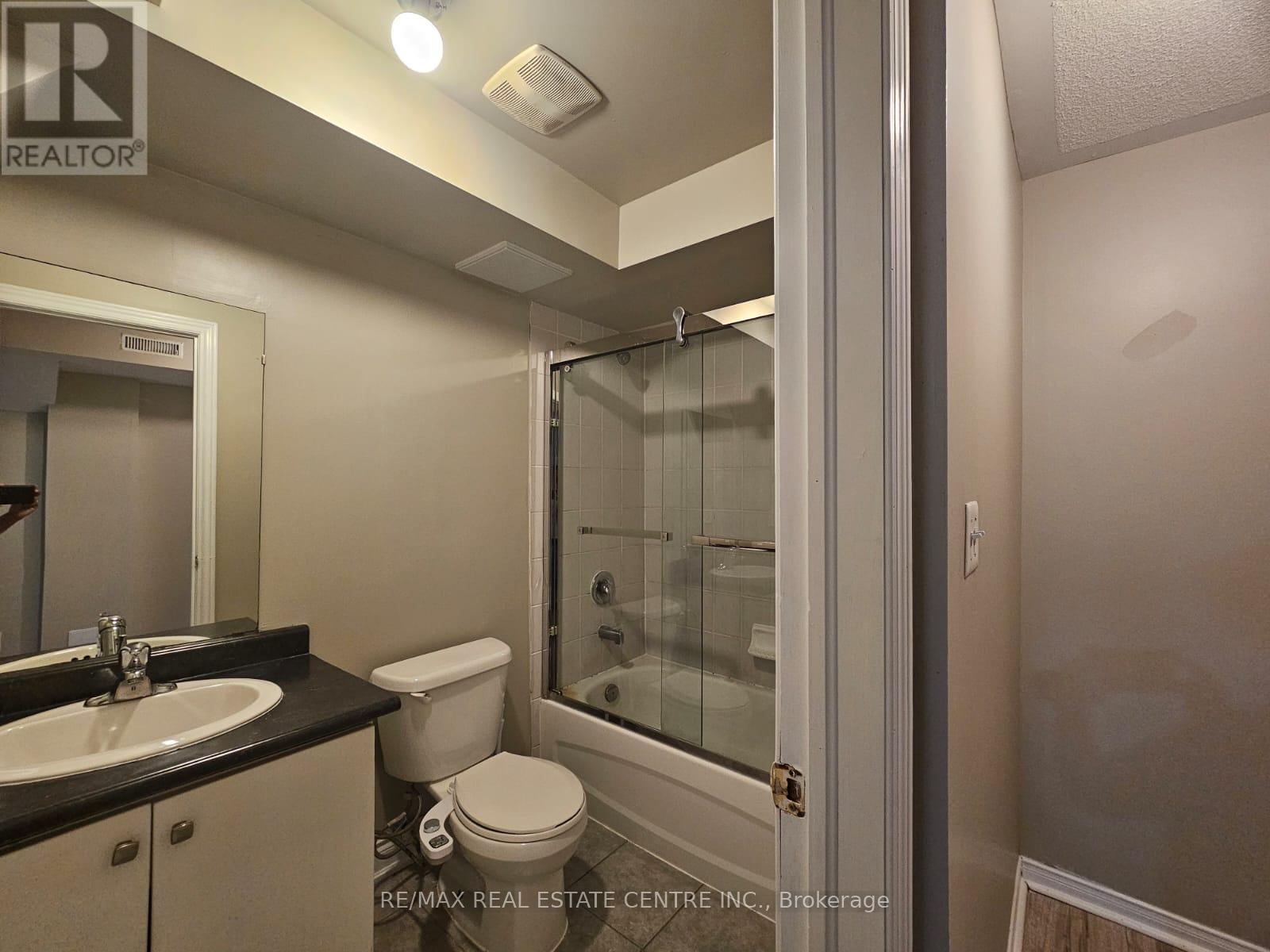 Basement - 112 Commodore Drive, Brampton, Ontario  L6X 0S6 - Photo 18 - W12714258