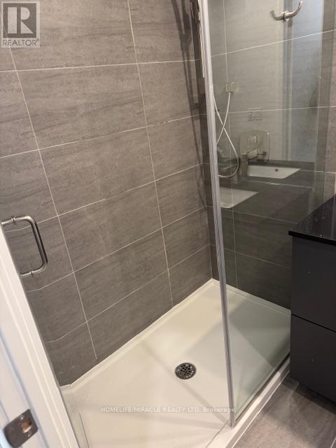 1411 - 1 Fairview Road E, Mississauga, Ontario  L5A 4C6 - Photo 5 - W12761158