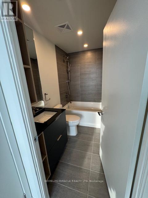 1411 - 1 Fairview Road E, Mississauga, Ontario  L5A 4C6 - Photo 15 - W12761158