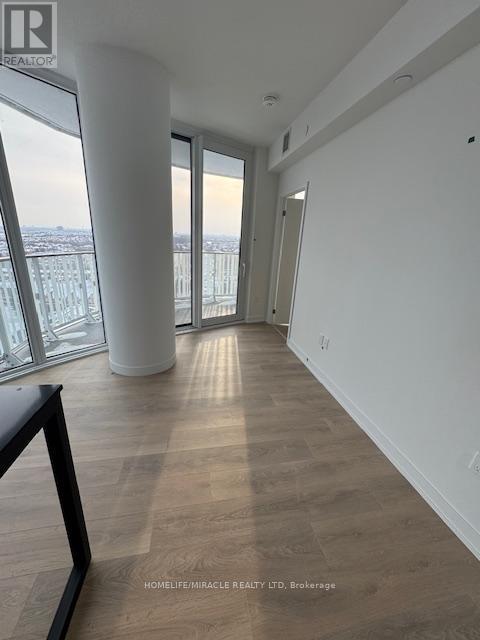 1411 - 1 Fairview Road E, Mississauga, Ontario  L5A 4C6 - Photo 13 - W12761158