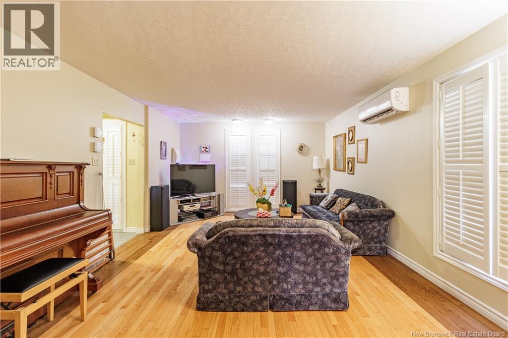 395 Kimble Drive, Fredericton, New Brunswick  E3B 6Y5 - Photo 10 - NB129719