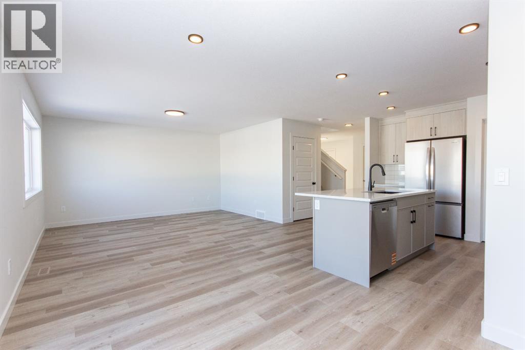 260 Augustus Way, Penhold, Alberta  T0M 1R0 - Photo 13 - A2272164