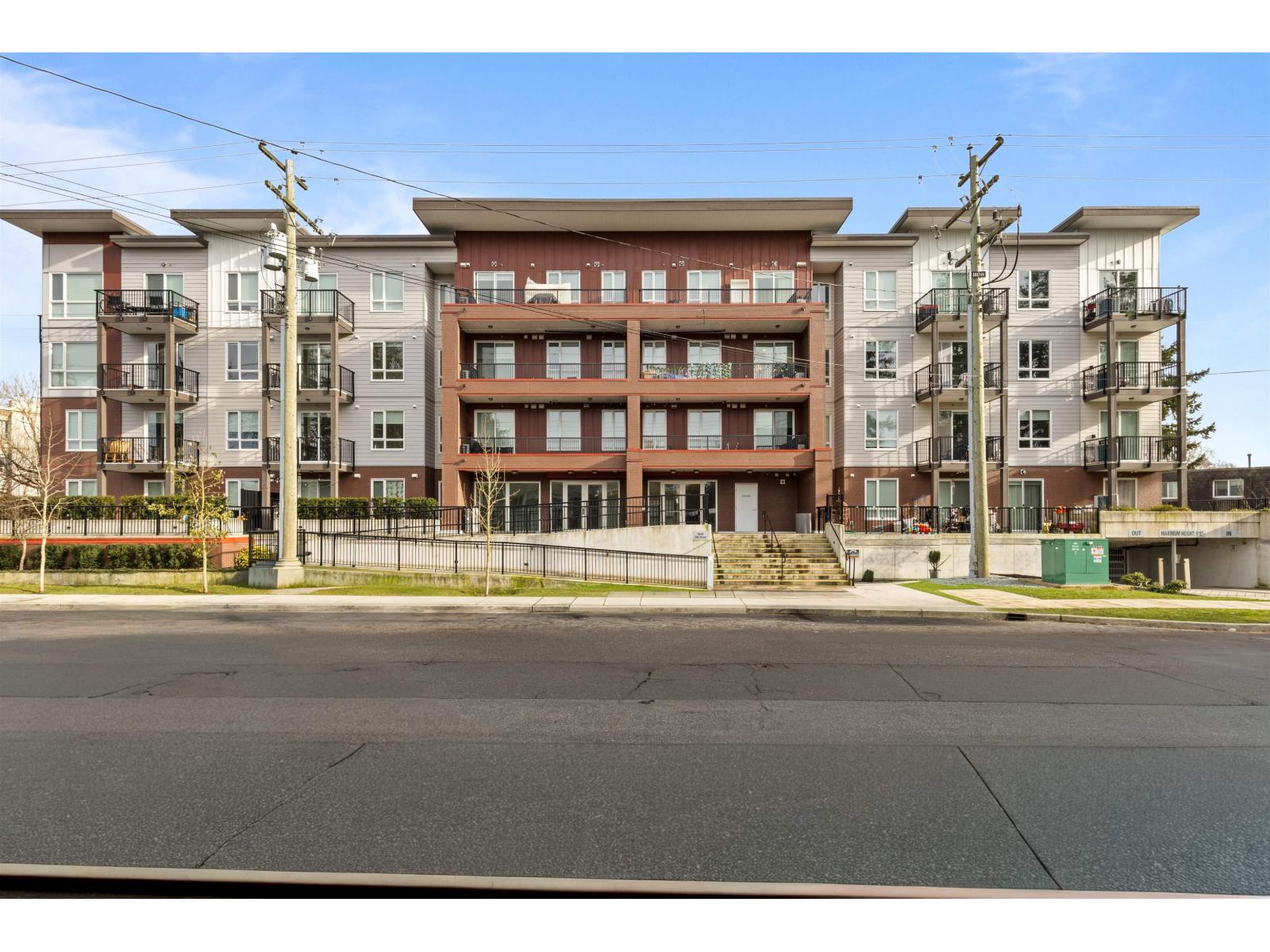 401 5420 208 STREET, Langley, British Columbia