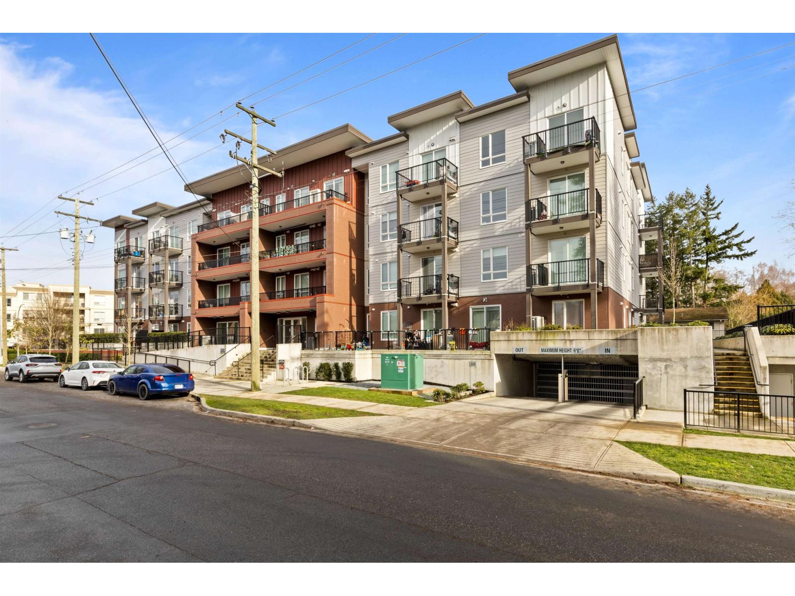 401 5420 208 Street, Langley, British Columbia  V3A 2J9 - Photo 3 - R3087589