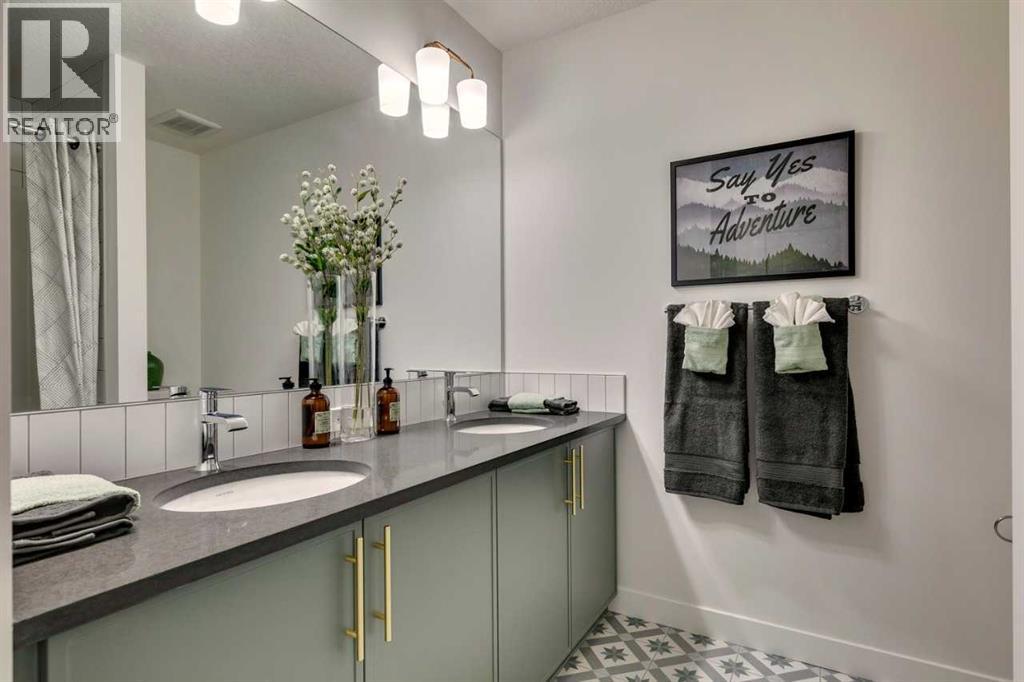 71 Emerson Crescent, Okotoks, Alberta  T1S 3M9 - Photo 12 - A2284341