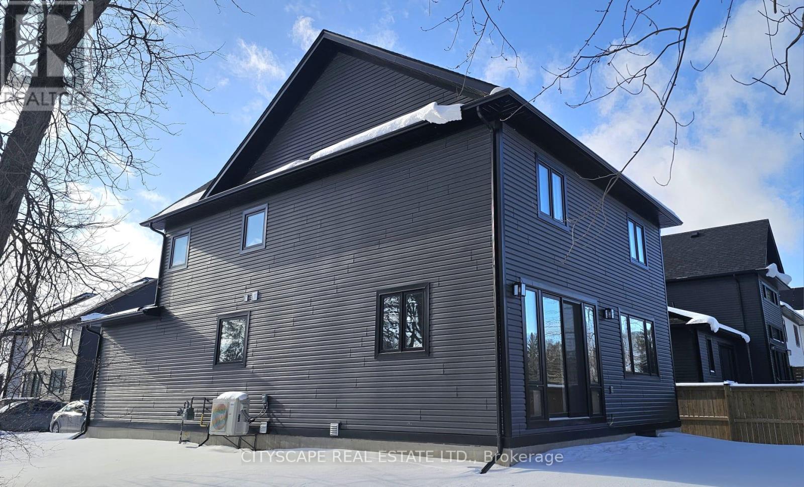 20-297 Whiting Street, Ingersoll, Ontario  N5C 0E6 - Photo 3 - X12771682