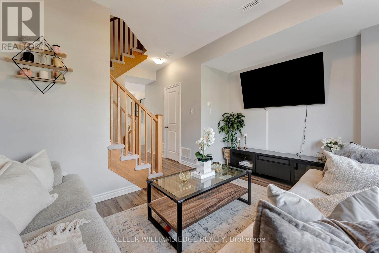 3 - 383 Dundas Street E, Hamilton, Ontario  L8B 1X6 - Photo 8 - X12771696