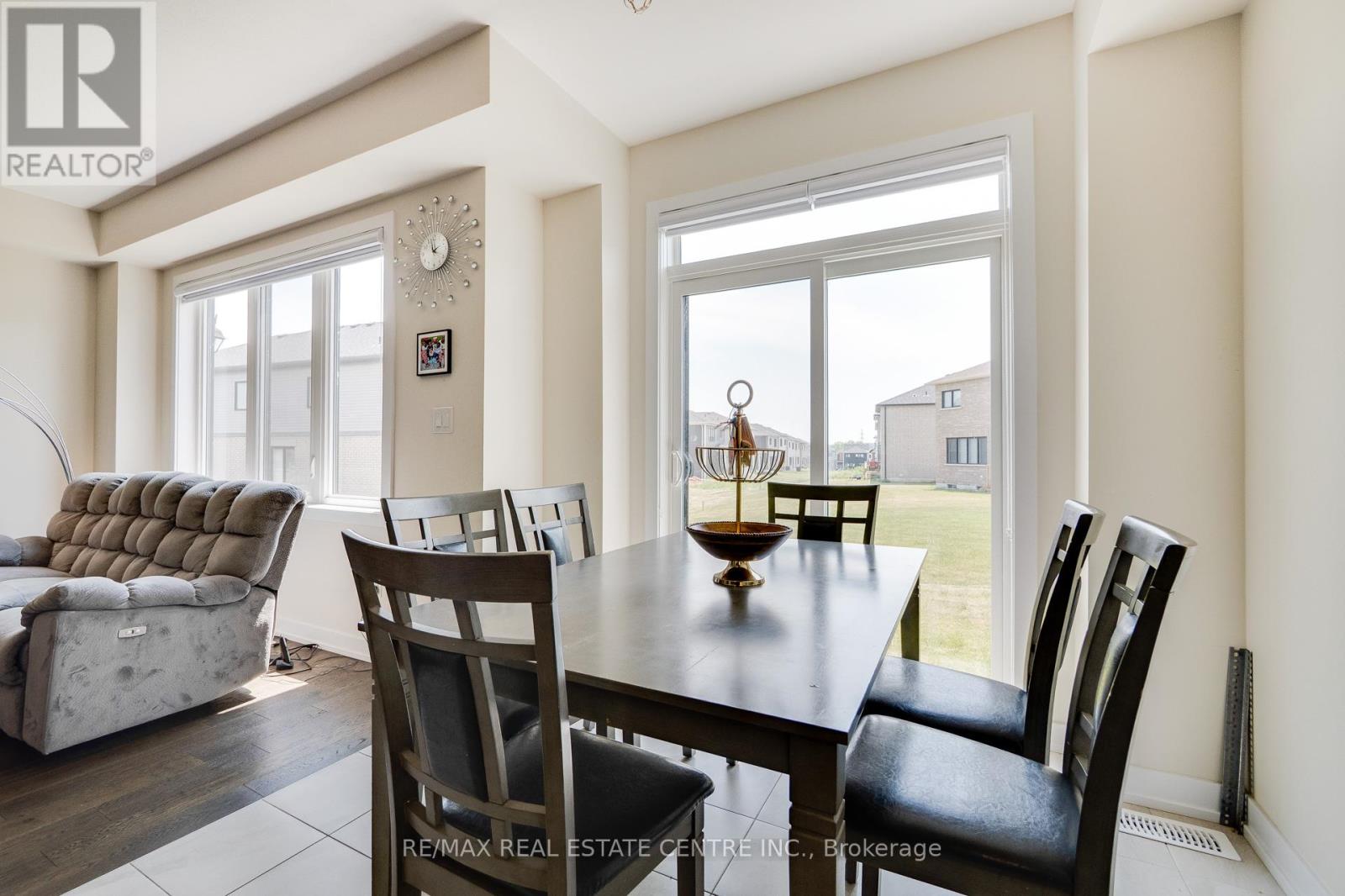 54 Lilac Circle, Haldimand, Ontario  N3W 0H6 - Photo 17 - X12771760