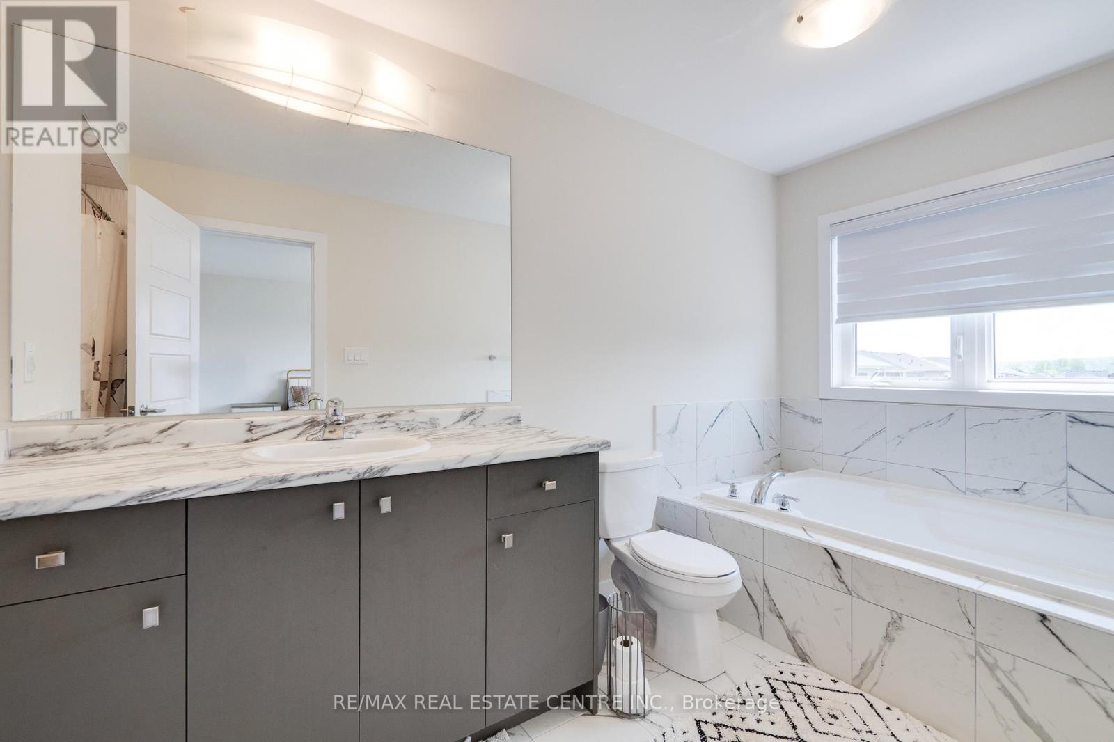 54 Lilac Circle, Haldimand, Ontario  N3W 0H6 - Photo 25 - X12771760