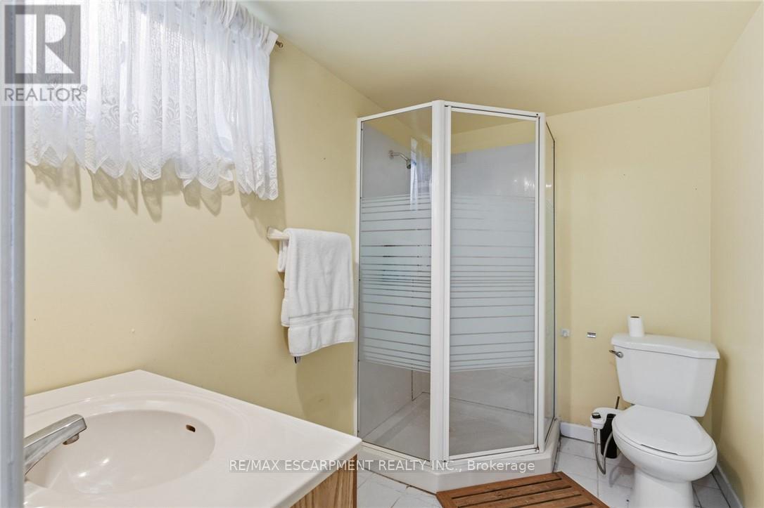 25 Augusta Avenue, St. Catharines, Ontario  L2M 5R3 - Photo 24 - X12771766