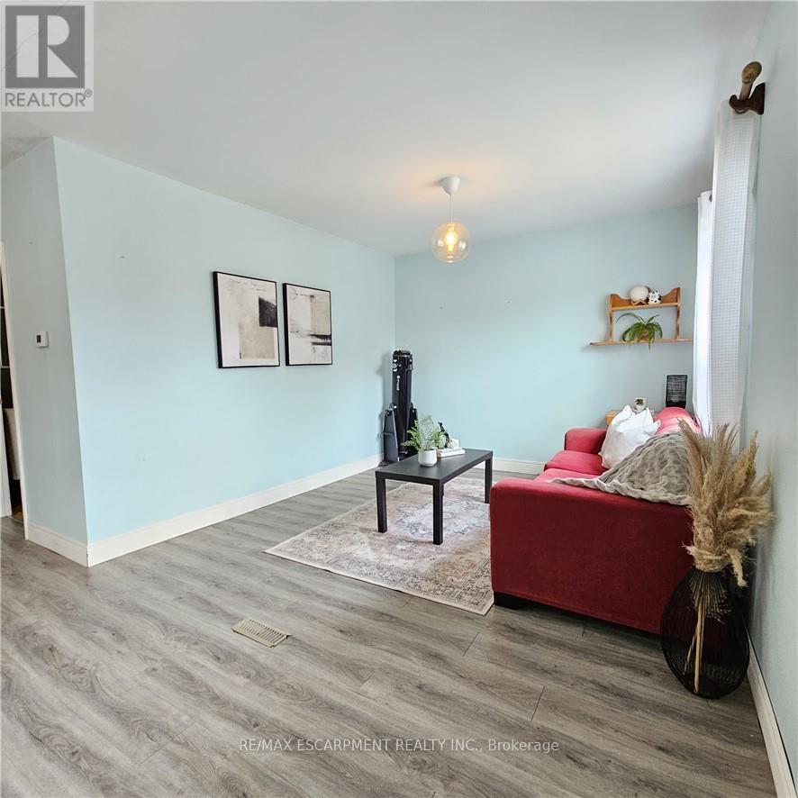 25 Augusta Avenue, St. Catharines, Ontario  L2M 5R3 - Photo 34 - X12771766