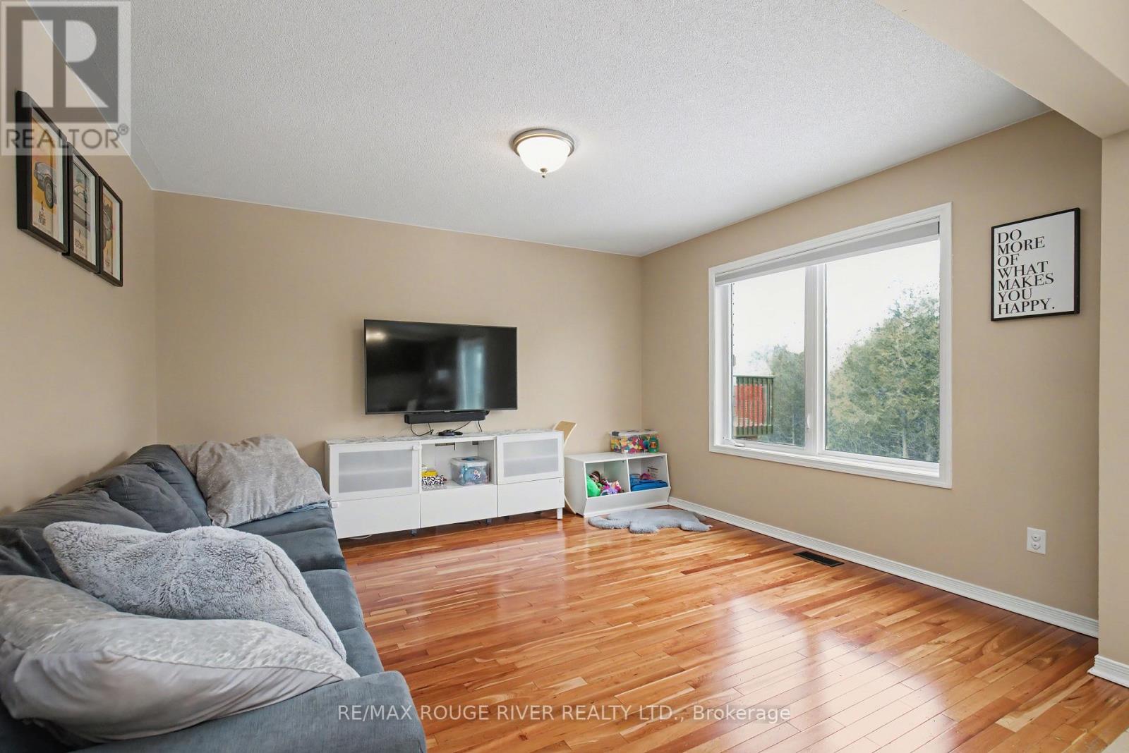 78 Cook Street, Kawartha Lakes, Ontario  K9V 0C7 - Photo 13 - X12771780