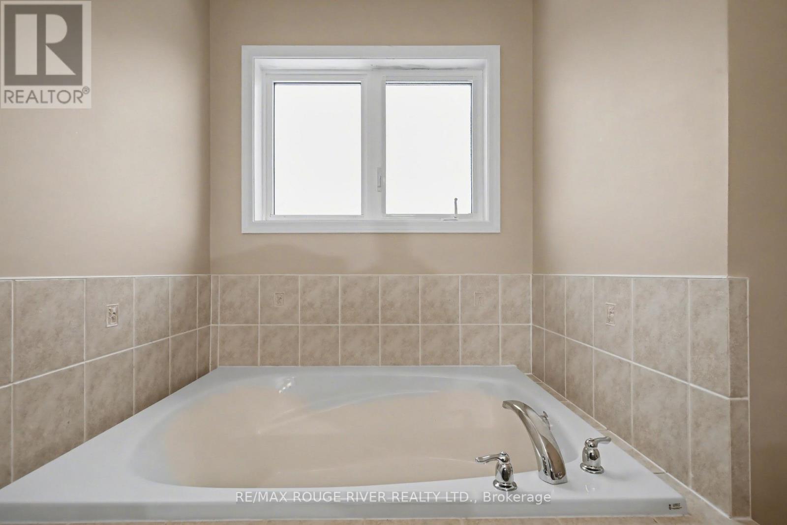 78 Cook Street, Kawartha Lakes, Ontario  K9V 0C7 - Photo 26 - X12771780