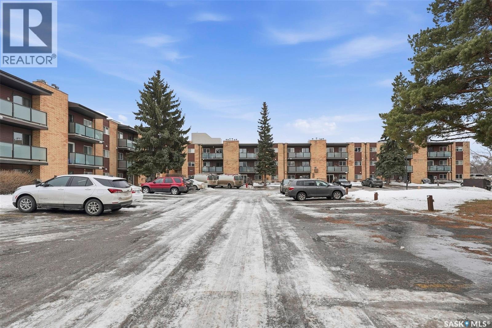 400 423 Tait Court, Saskatoon, Saskatchewan  S7H 5L3 - Photo 2 - SK028156