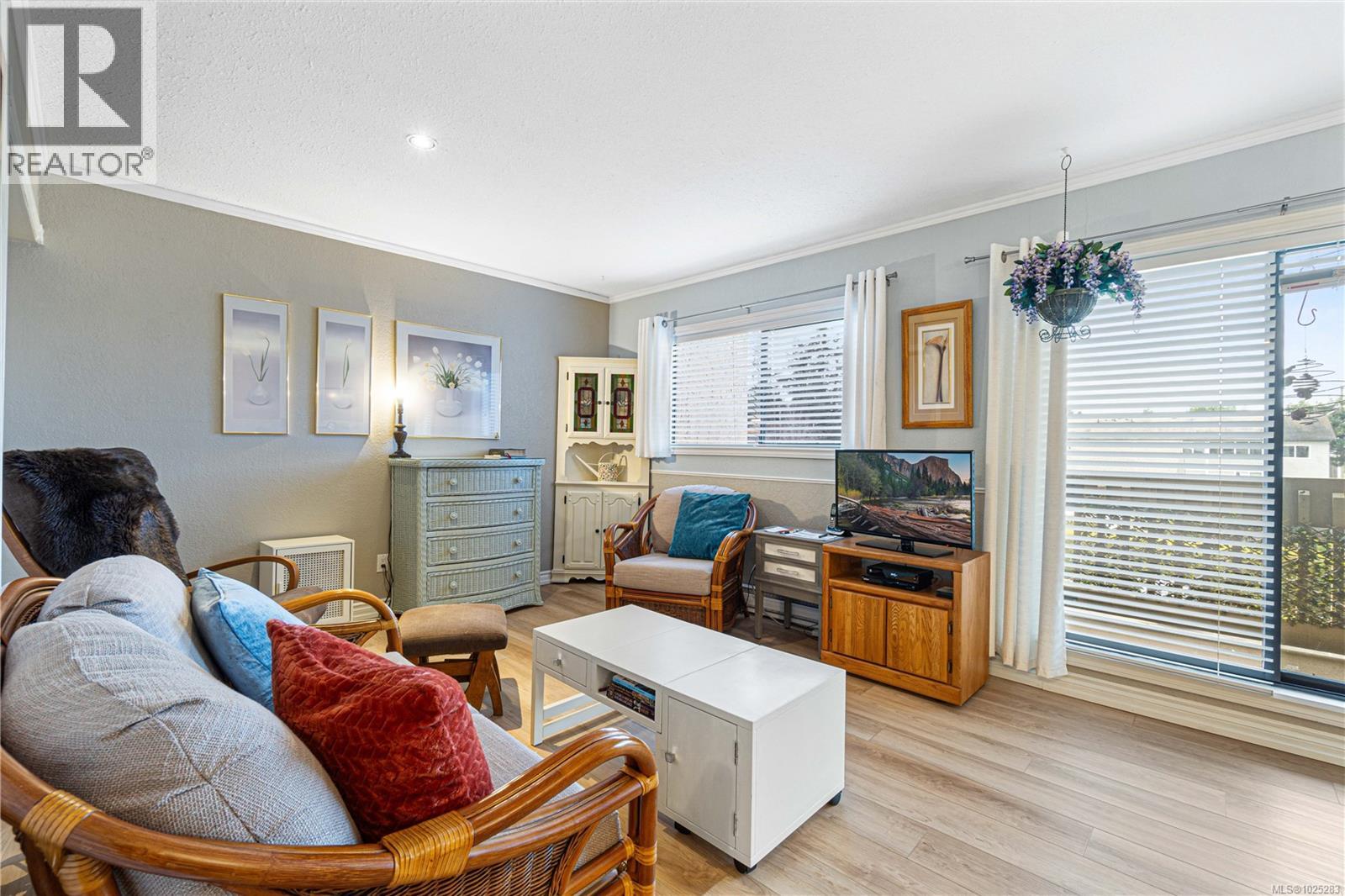 301 363 Morison Ave, Parksville, British Columbia  V9P 1P4 - Photo 2 - 1025283