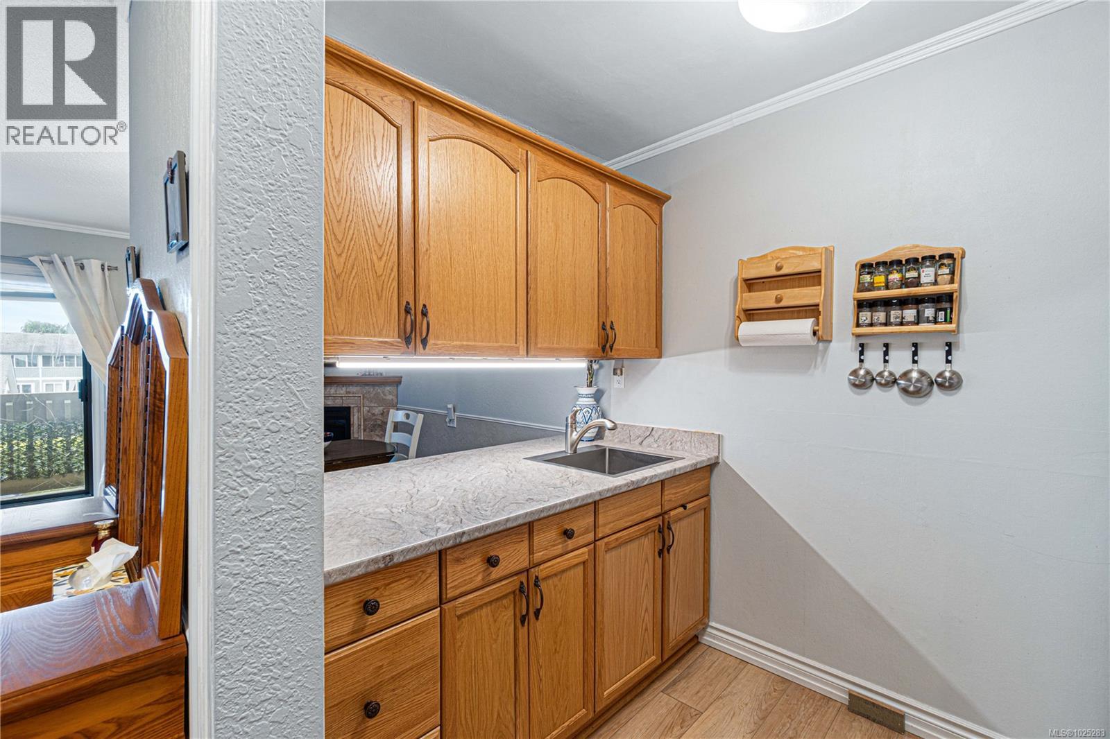 301 363 Morison Ave, Parksville, British Columbia  V9P 1P4 - Photo 4 - 1025283