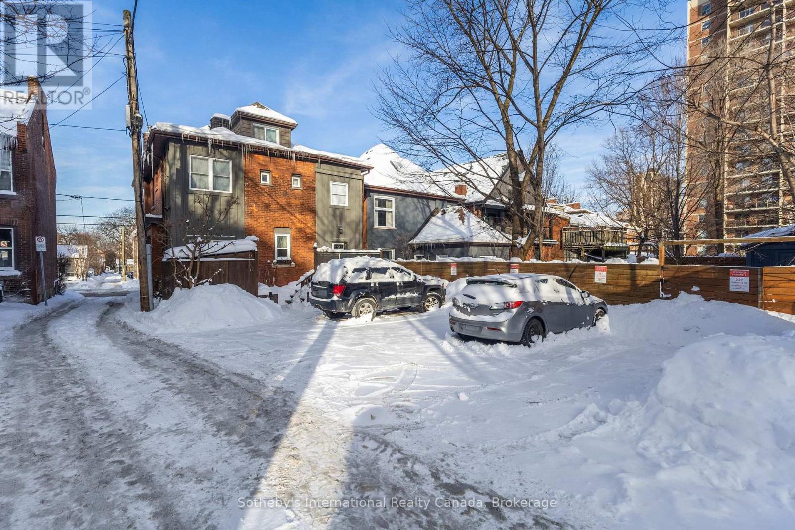 217 Caroline Street S, Hamilton, Ontario  L8P 3L5 - Photo 10 - X12771944