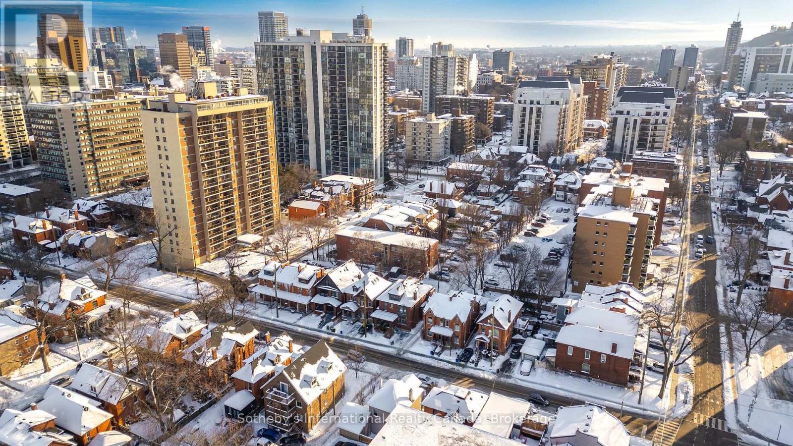 217 Caroline Street S, Hamilton, Ontario  L8P 3L5 - Photo 5 - X12771944