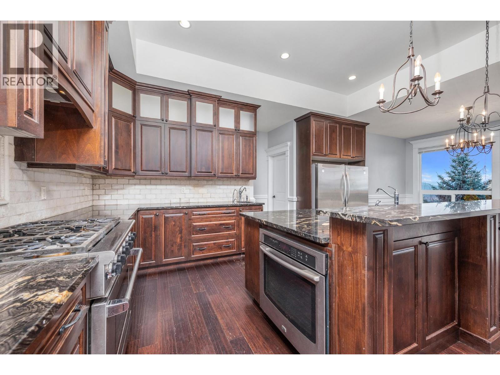 1504 Phoenix Drive, Vernon, British Columbia  V1B 4A3 - Photo 13 - 10374525