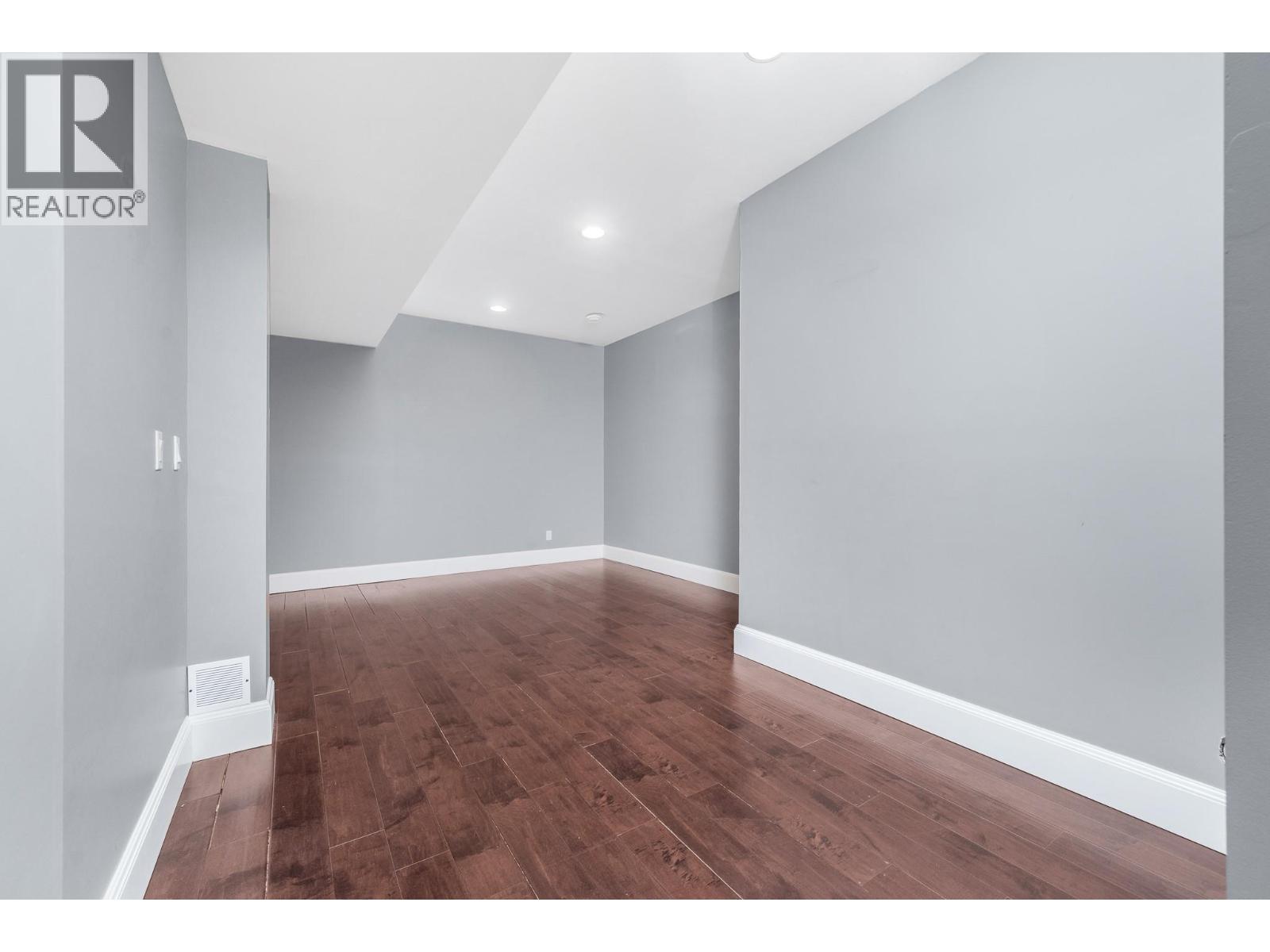 1504 Phoenix Drive, Vernon, British Columbia  V1B 4A3 - Photo 40 - 10374525