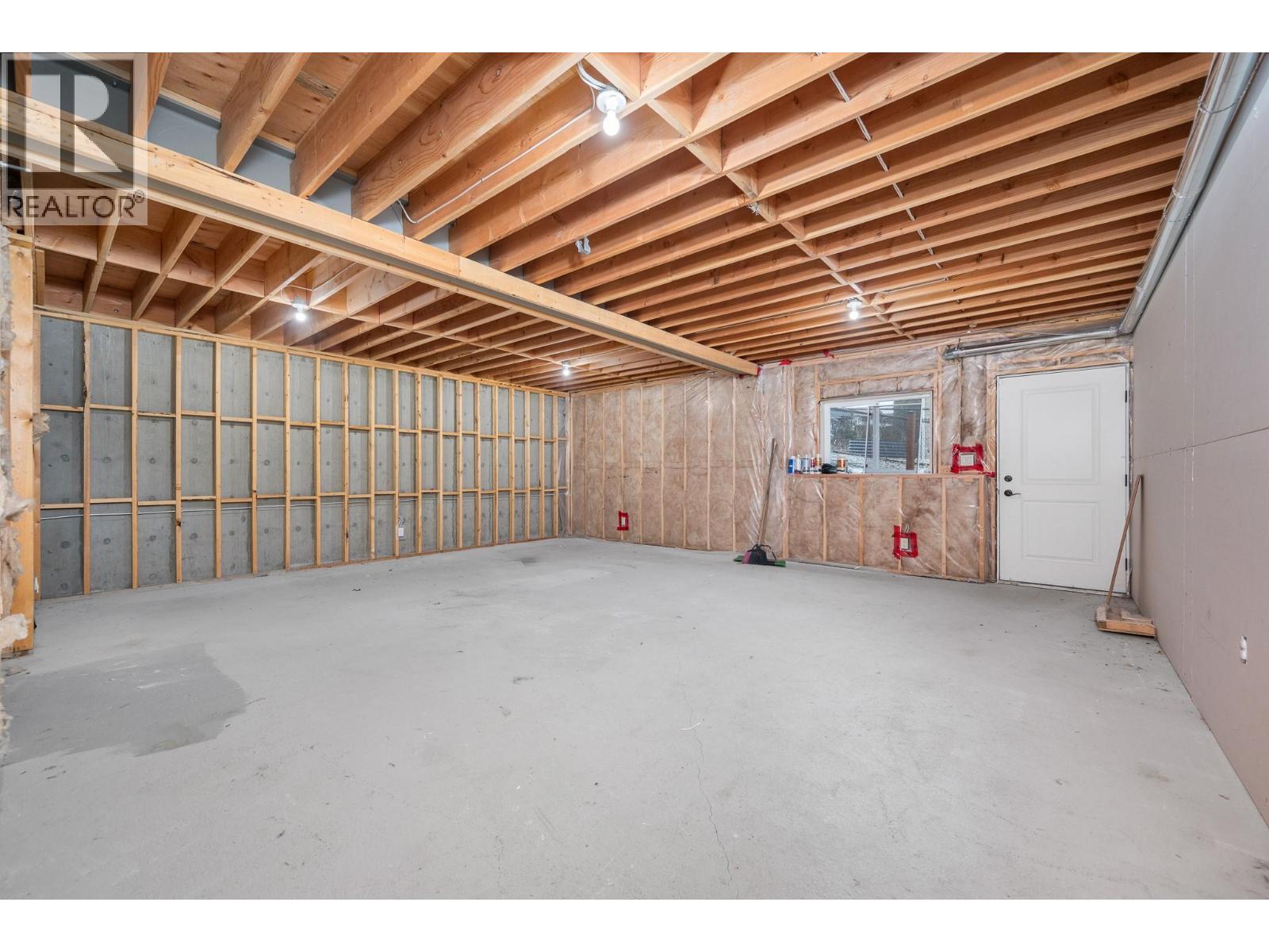 1504 Phoenix Drive, Vernon, British Columbia  V1B 4A3 - Photo 43 - 10374525