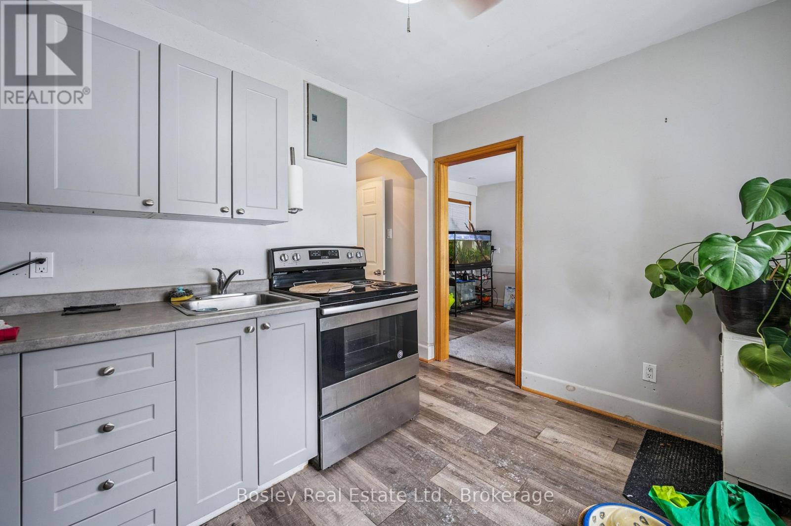 121 Hespeler Road, Cambridge, Ontario  N1R 3G9 - Photo 30 - X12771878