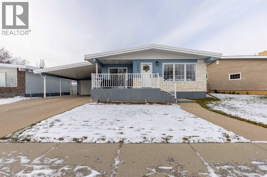 2220 Mayor Magrath Drive S, Lethbridge, Alberta
