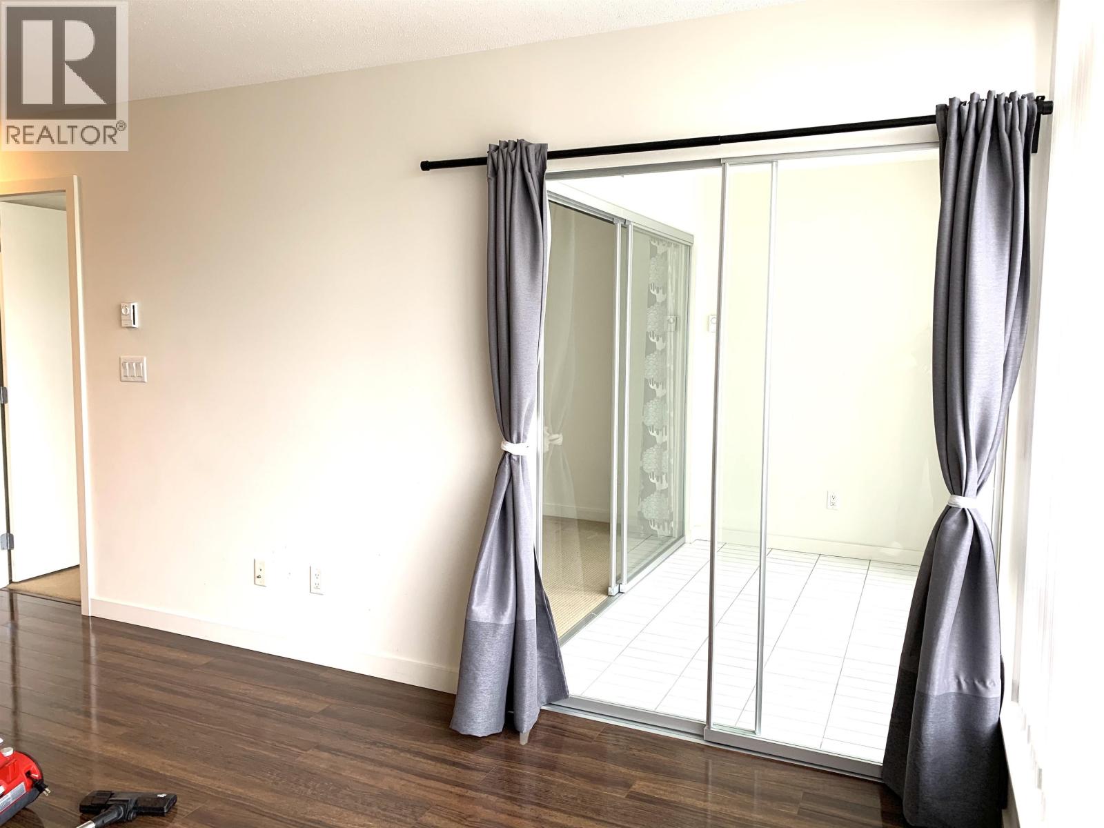 211 4818 Eldorado Mews, Vancouver, British Columbia  V5R 0B3 - Photo 2 - R3087588