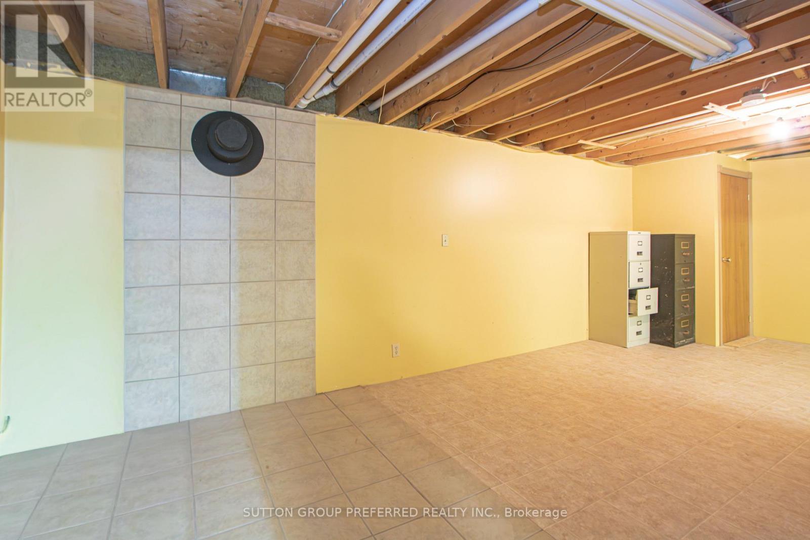 9077 Petty Street, Adelaide Metcalfe, Ontario  N7G 3H7 - Photo 38 - X12771826