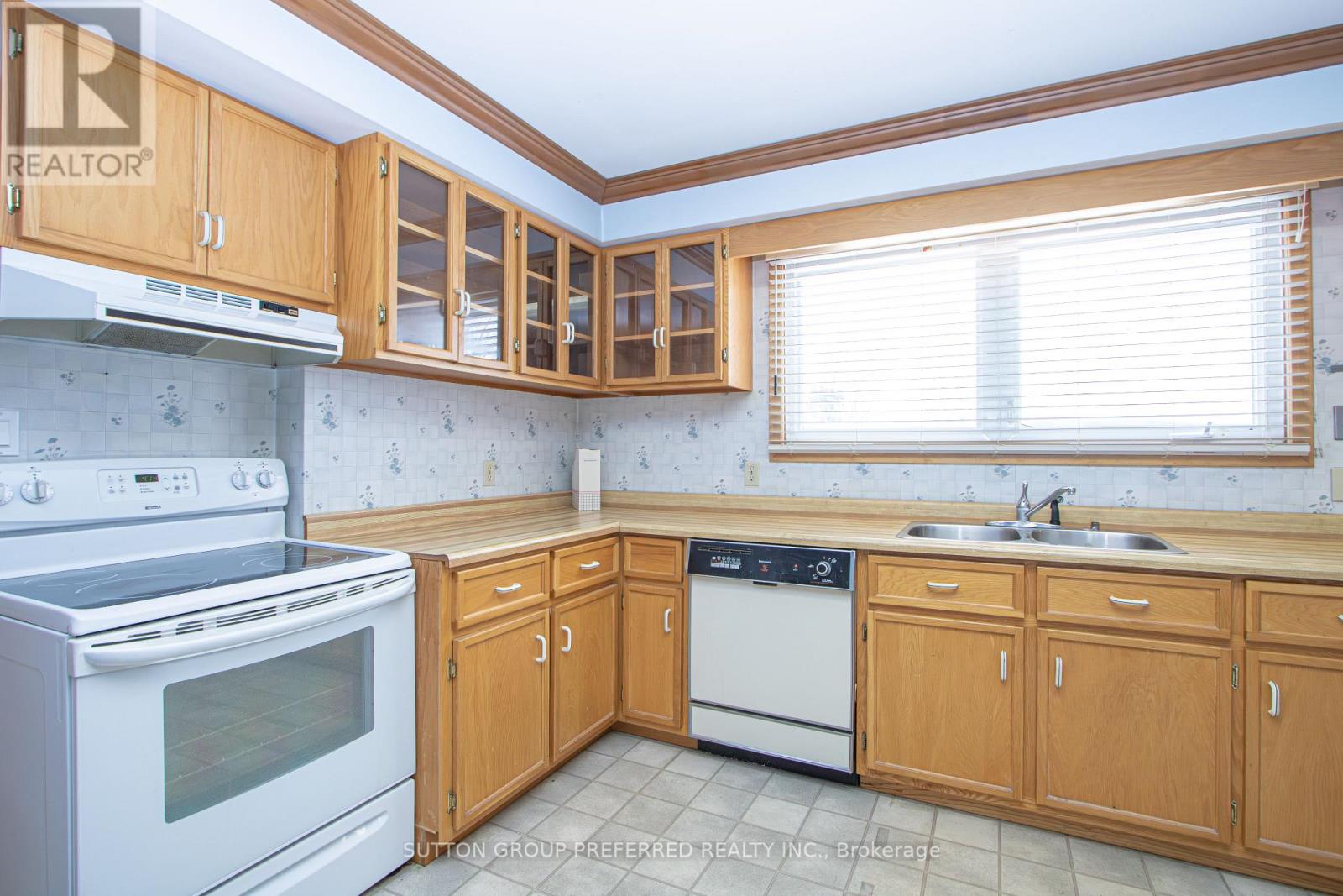 9077 Petty Street, Adelaide Metcalfe, Ontario  N7G 3H7 - Photo 5 - X12771826