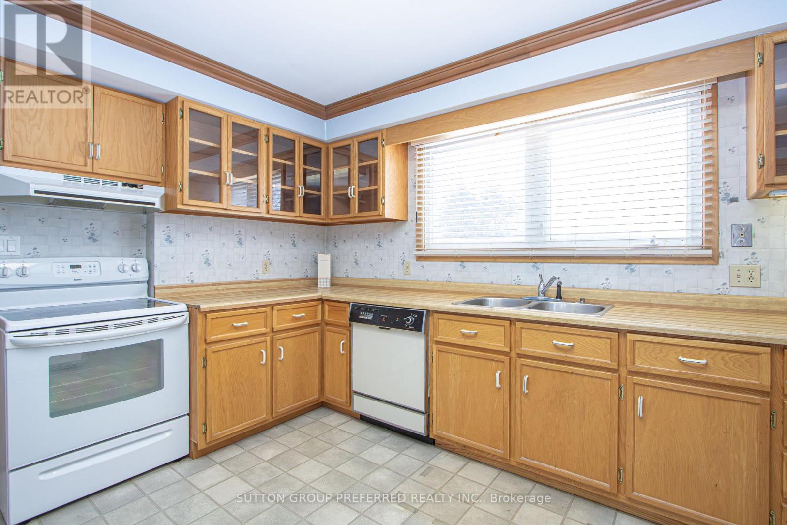 9077 Petty Street, Adelaide Metcalfe, Ontario  N7G 3H7 - Photo 7 - X12771826