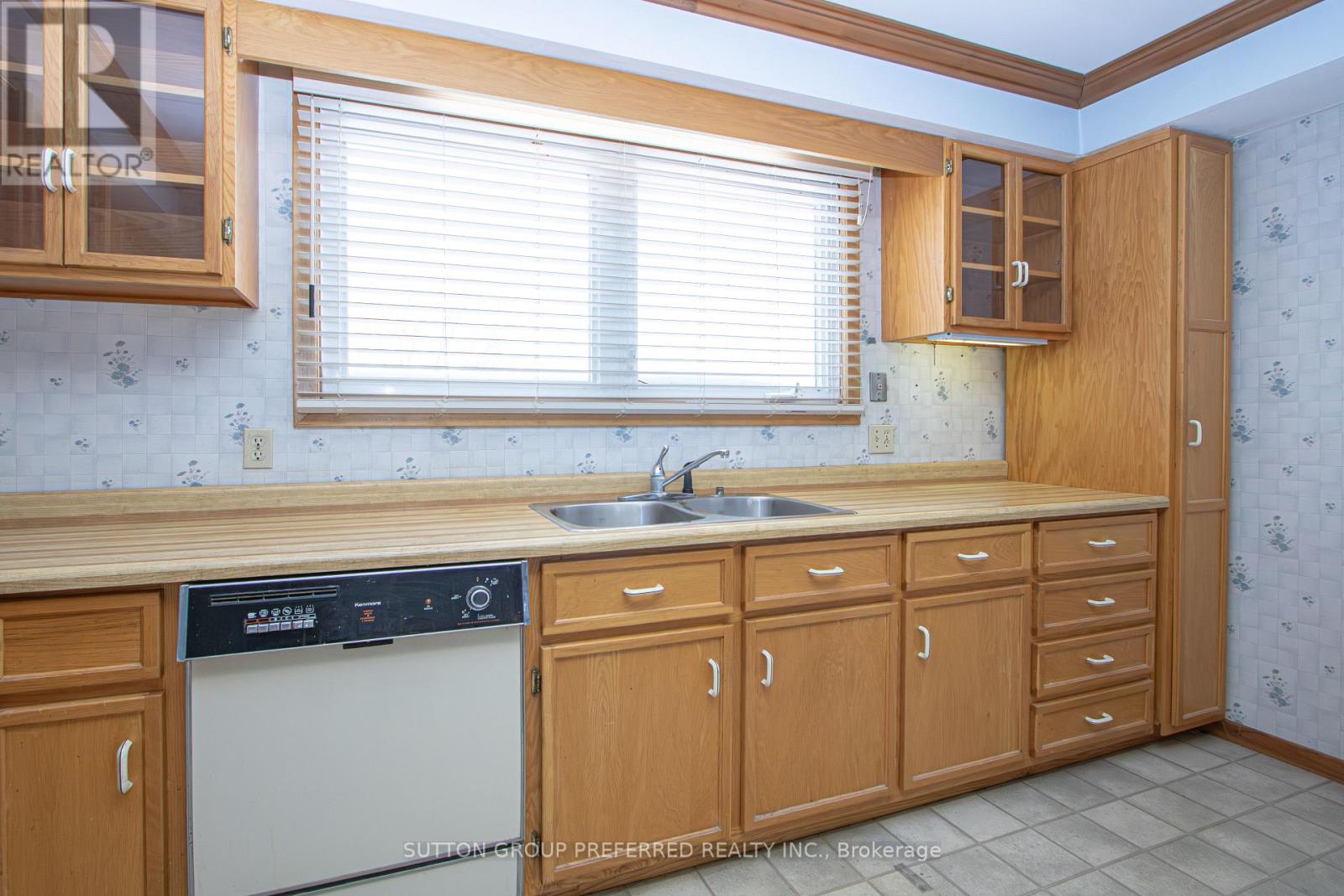 9077 Petty Street, Adelaide Metcalfe, Ontario  N7G 3H7 - Photo 8 - X12771826