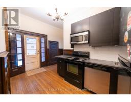 200 - 678 HURON STREET, Toronto, Ontario