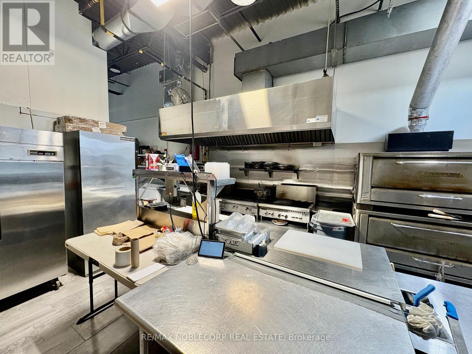 50 Dr Kay Drive, King, Ontario  L0G 1T0 - Photo 6 - N12771702