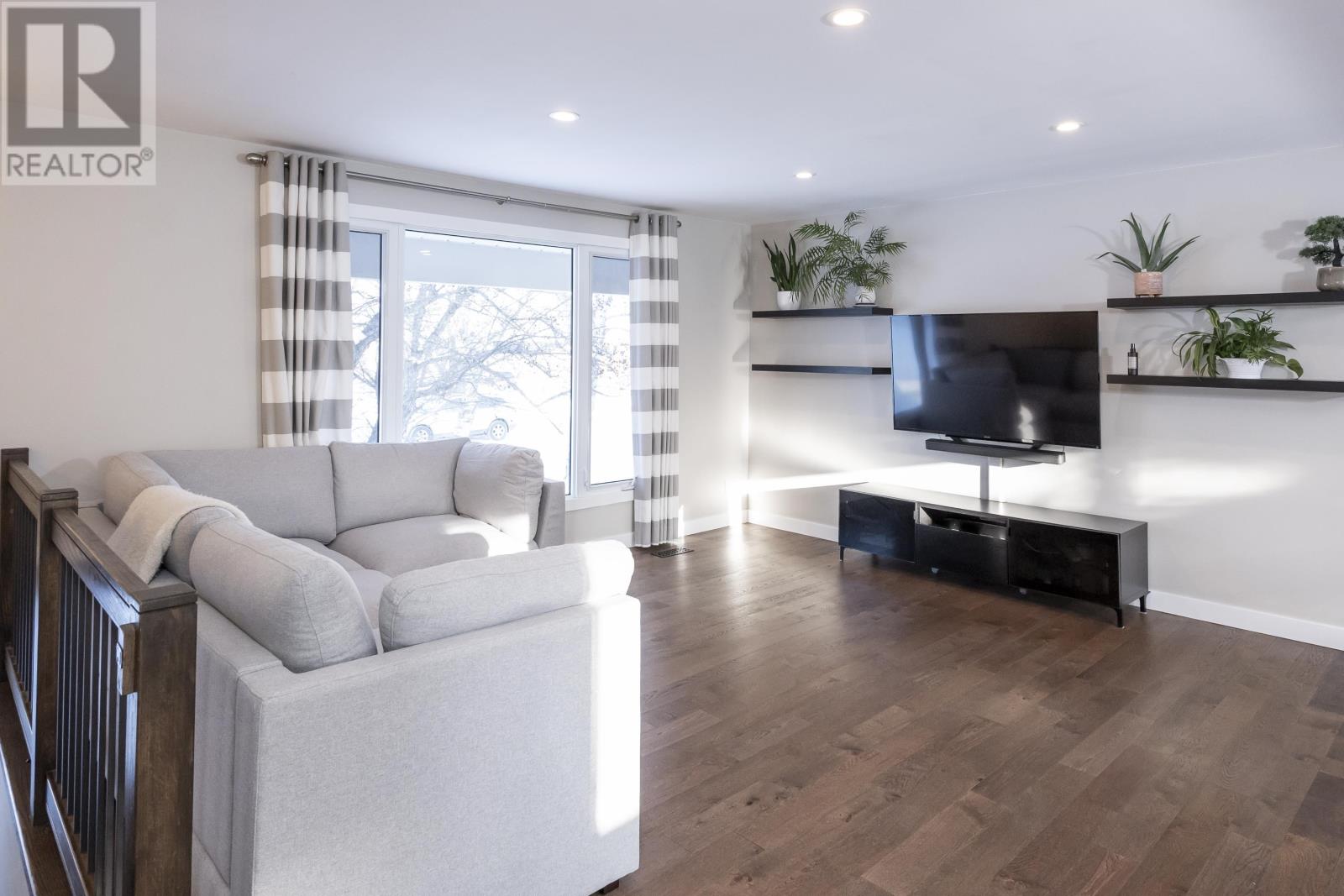 131 Blanchard St, Thunder Bay, Ontario  P7A 7J6 - Photo 2 - TB2600195