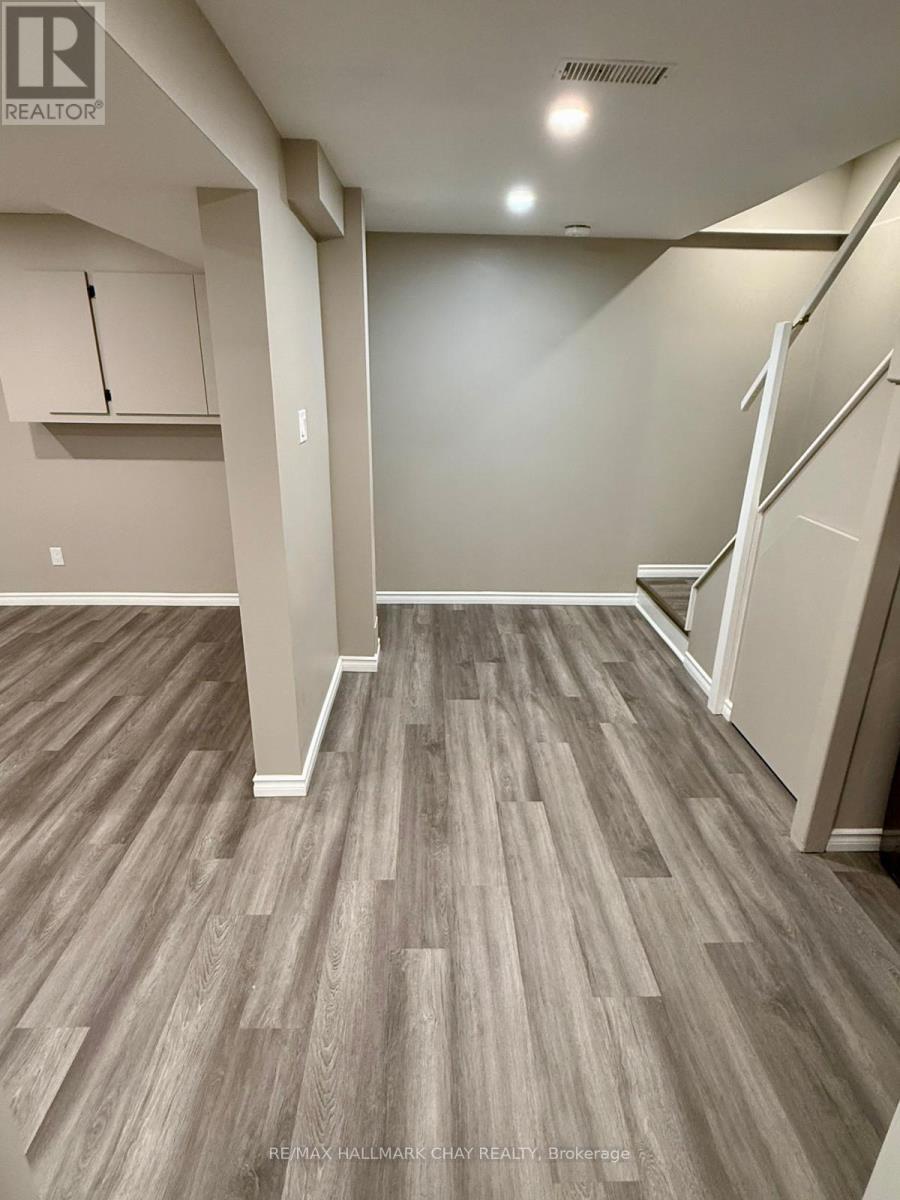 76 Marhsall Street, Barrie (Allandale Heights), Ontario  L4N 3S8 - Photo 4 - S12766698