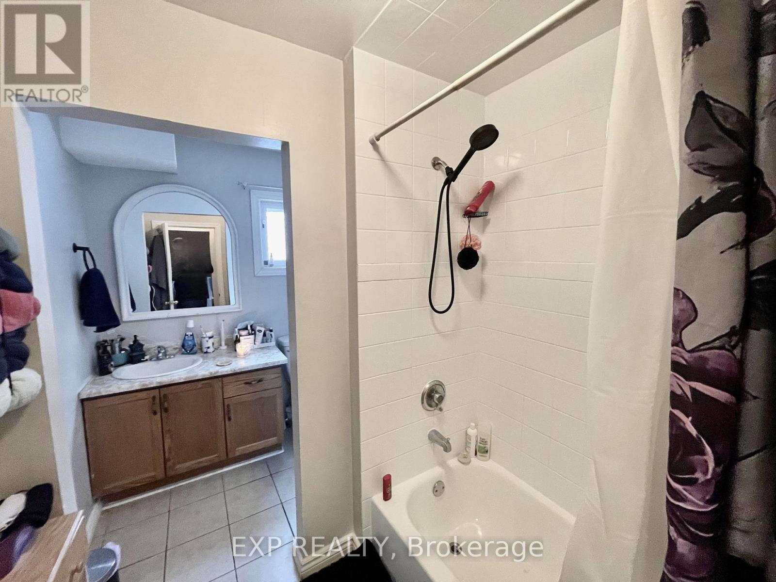 B - 350 Tampa Drive, Georgina (Keswick South), Ontario  L4P 3A4 - Photo 8 - N12719784