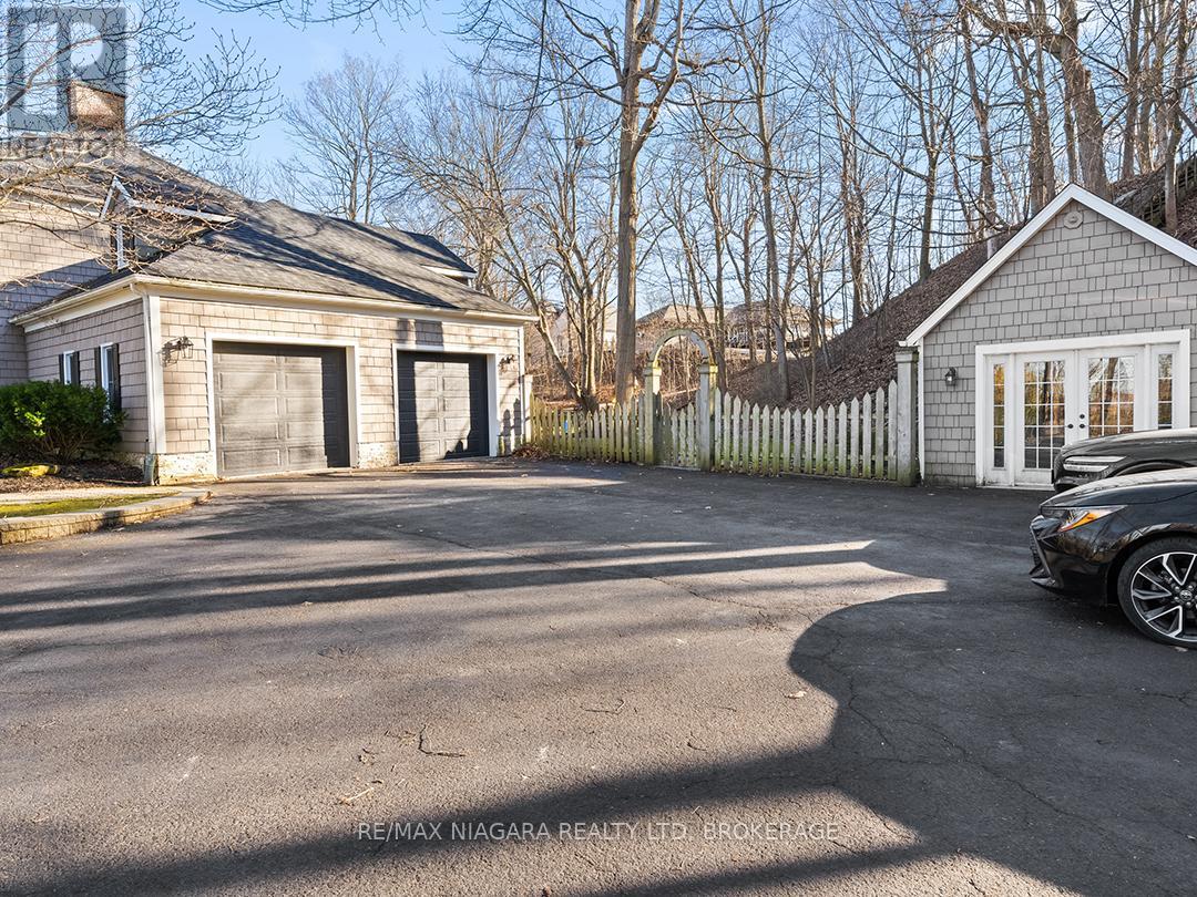 10187 Lakeshore Road W, Wainfleet (Lakeshore), Ontario  L3K 5V4 - Photo 5 - X12771776