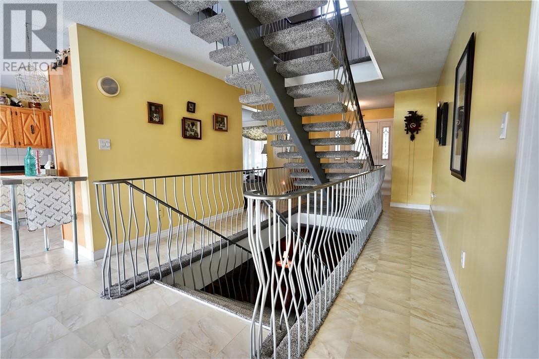 781 Grandview, Sudbury, Ontario  P3A 4Z8 - Photo 9 - 2126385