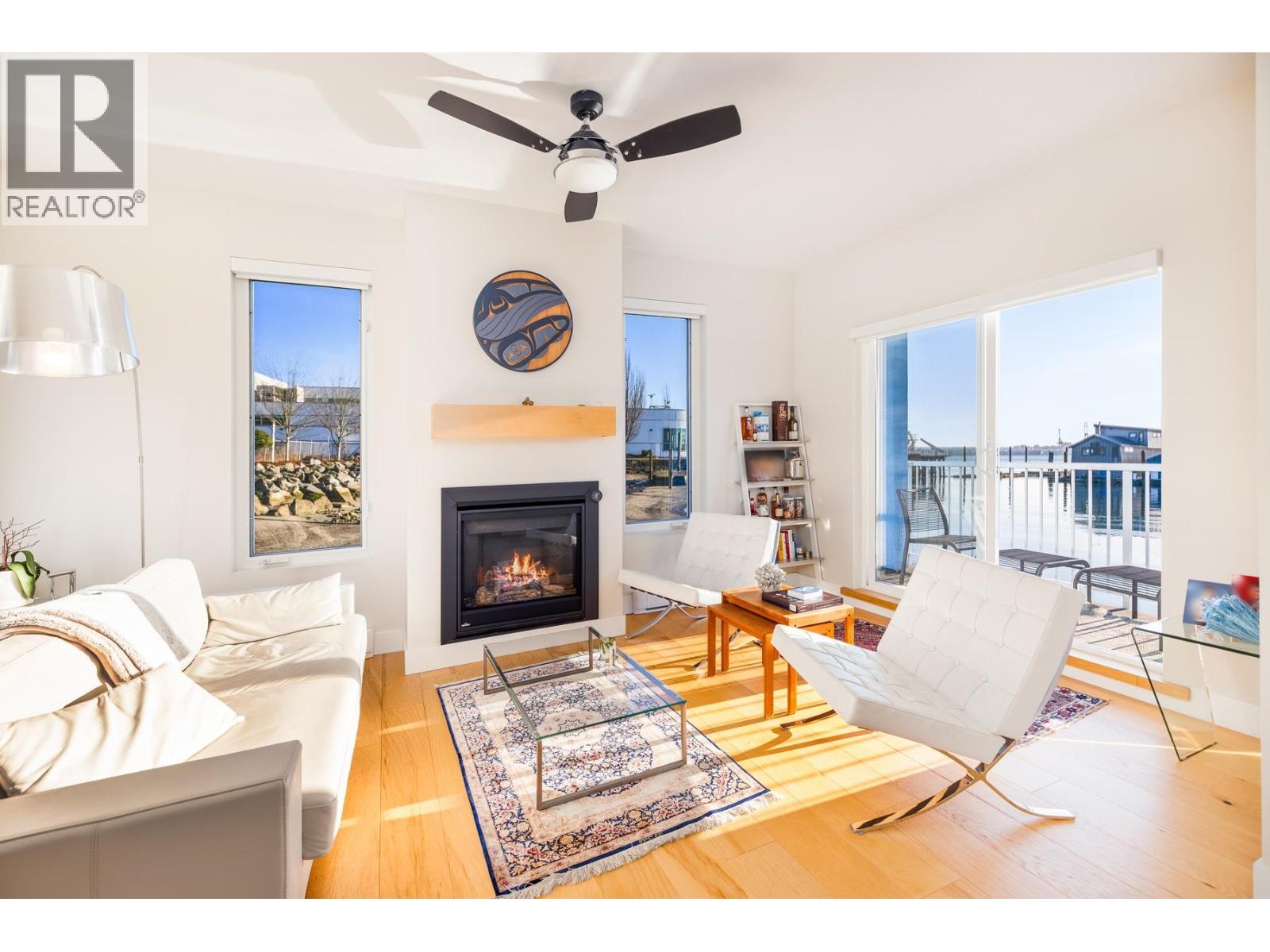 Jnw04 415 Esplanade W, North Vancouver, British Columbia  V7M 1A7 - Photo 10 - R3087799