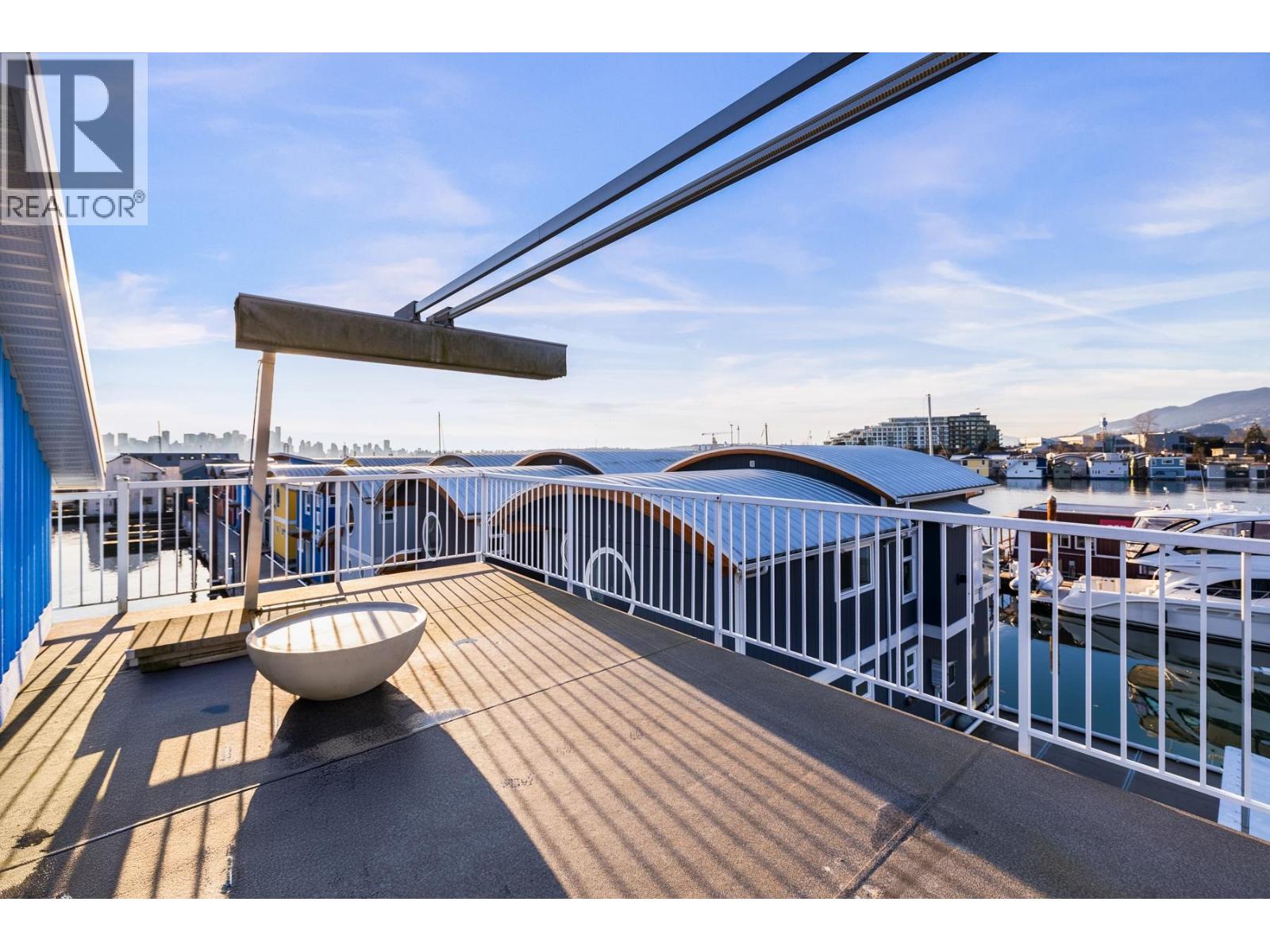 Jnw04 415 Esplanade W, North Vancouver, British Columbia  V7M 1A7 - Photo 25 - R3087799