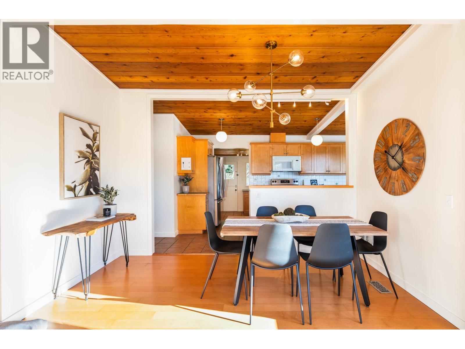 4202 Skyline Drive, North Vancouver, British Columbia  V7R 3G7 - Photo 16 - R3087809