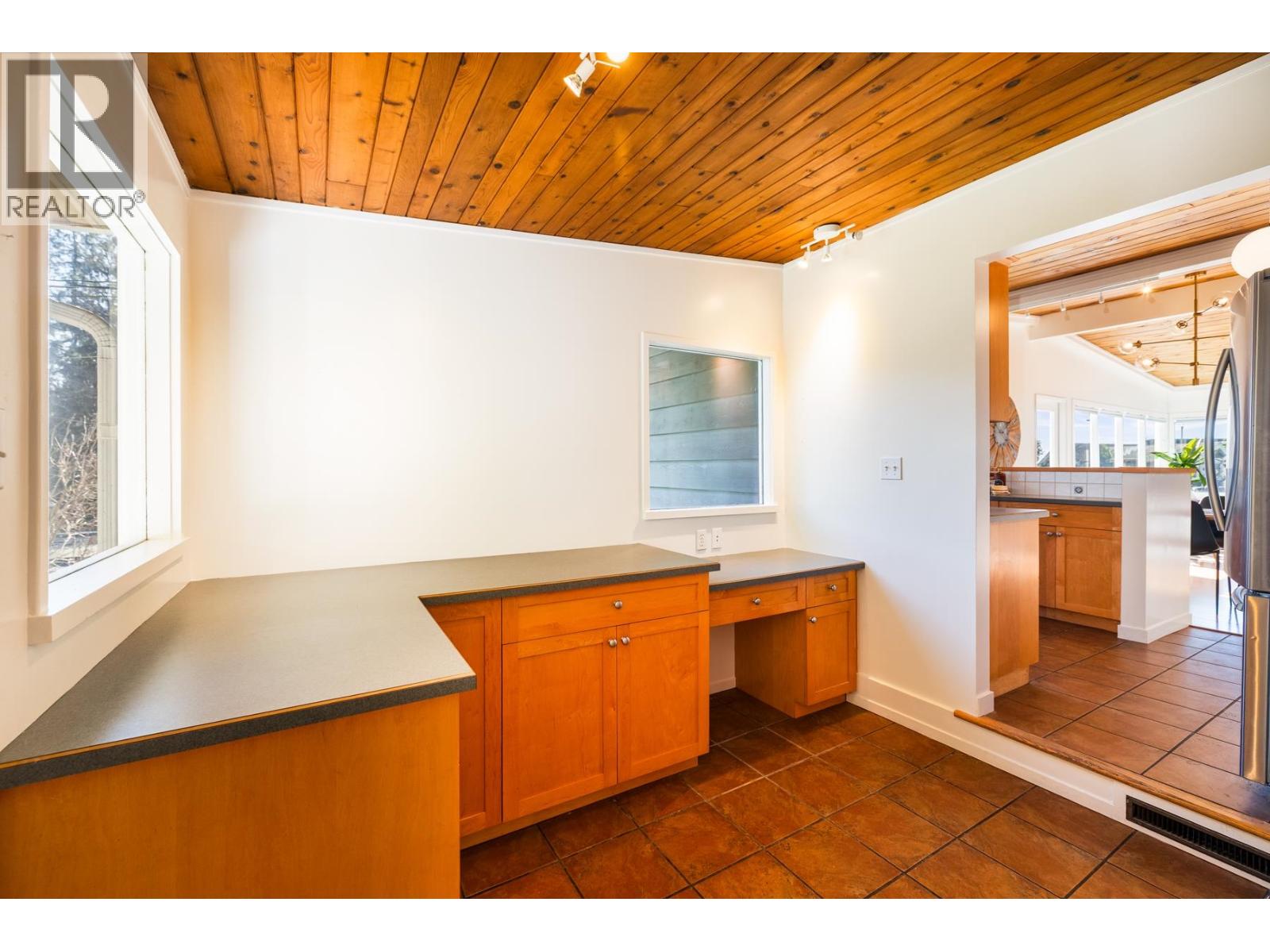 4202 Skyline Drive, North Vancouver, British Columbia  V7R 3G7 - Photo 23 - R3087809