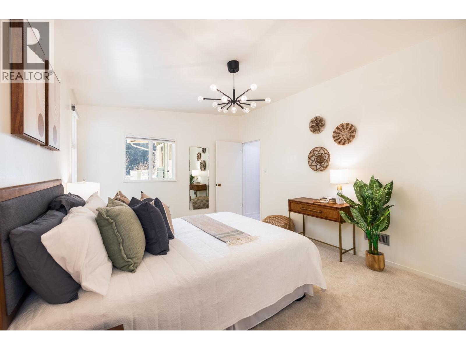 4202 Skyline Drive, North Vancouver, British Columbia  V7R 3G7 - Photo 25 - R3087809