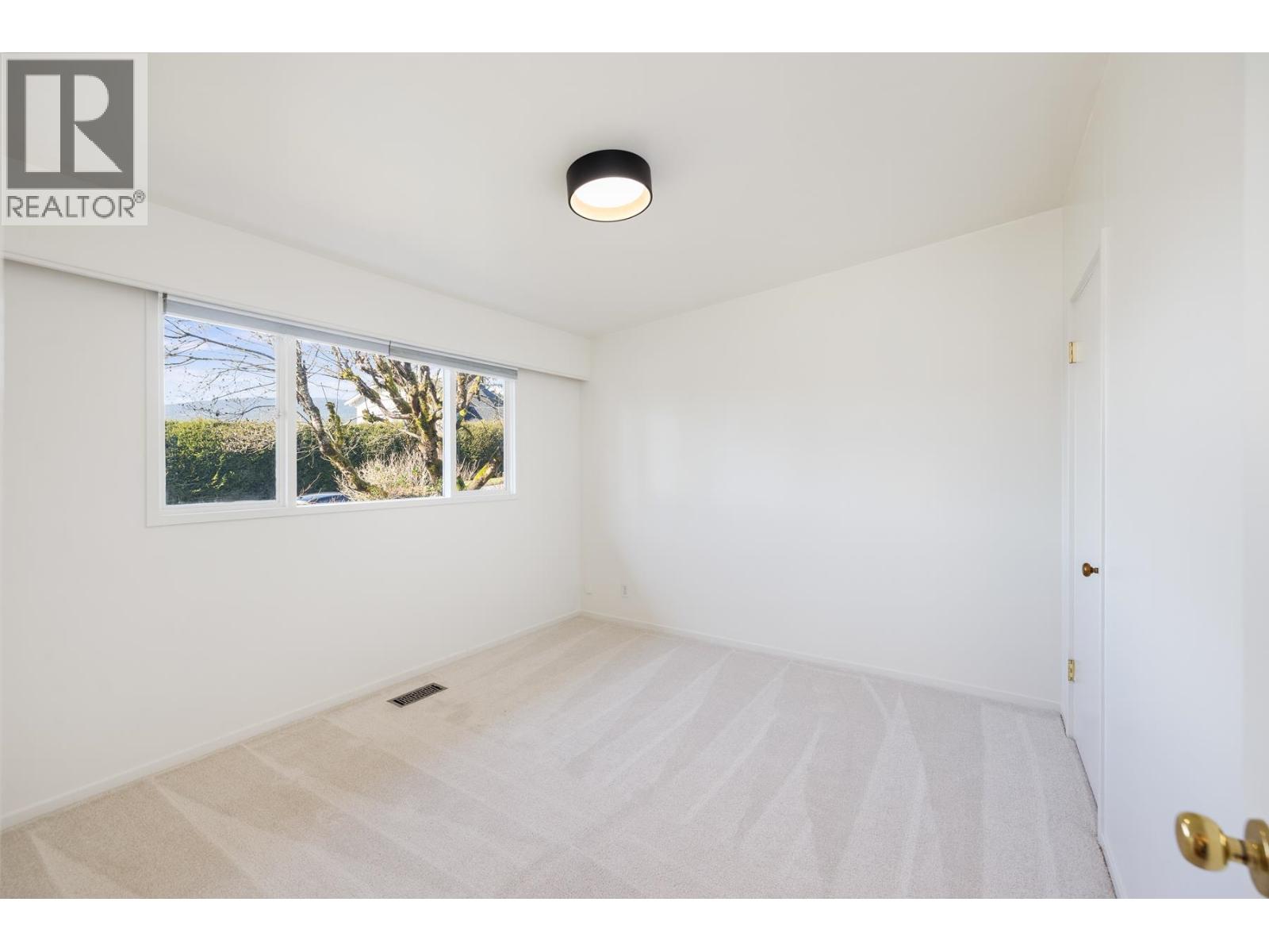 4202 Skyline Drive, North Vancouver, British Columbia  V7R 3G7 - Photo 29 - R3087809